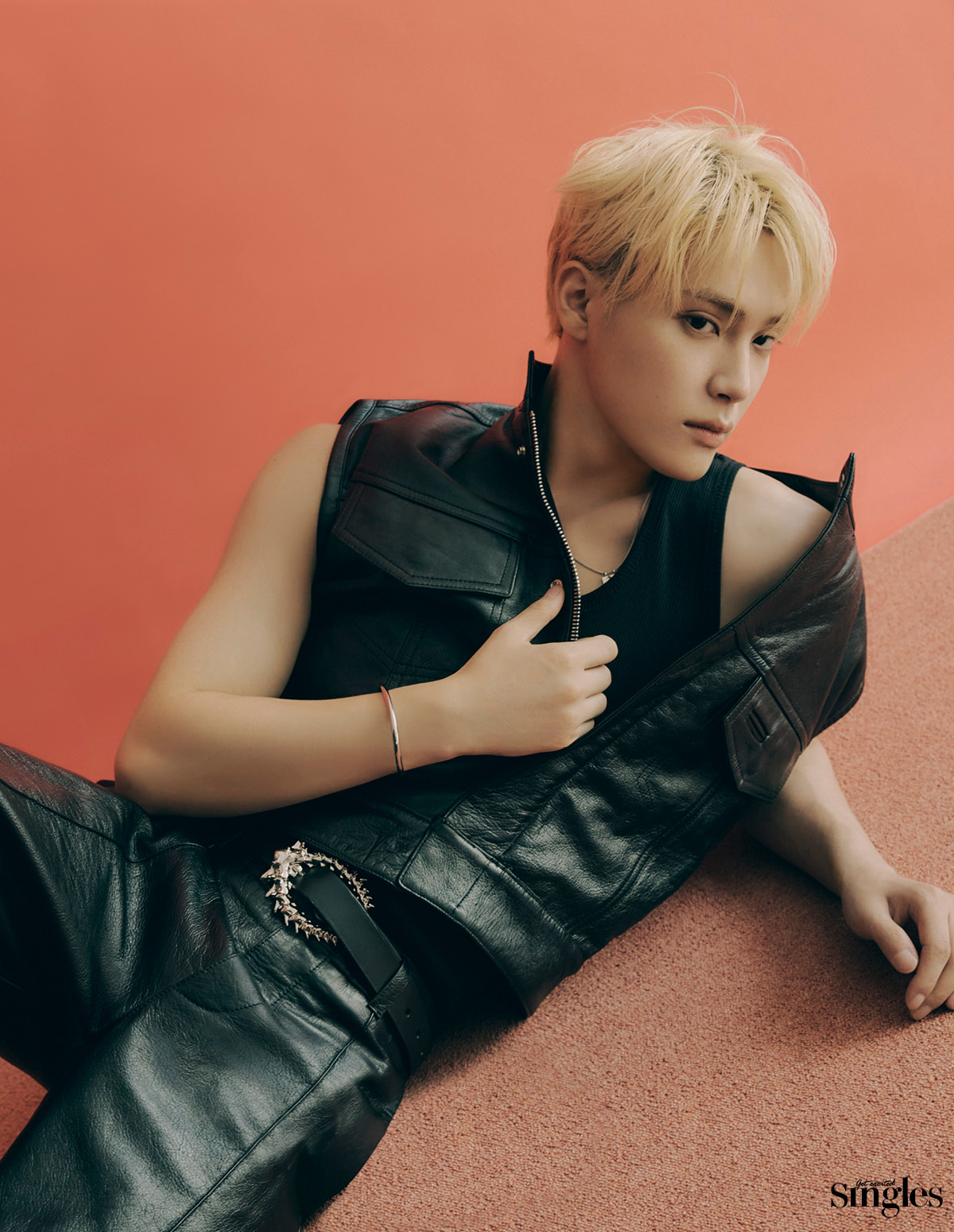 더보이즈 주학년의 싱글즈 화보 